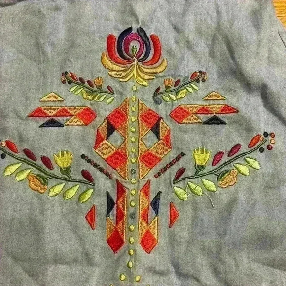 Lacey Lane Girls Embroidered Jumper Size 5 Boho Chambray Colorful Adjustable - Picture 3 of 5